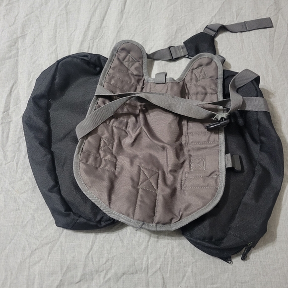 Outward Hound Quick Release Dog Backpack Size Small Kyjen Pet Travel Gear - Picture 4 of 7